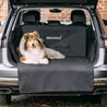 Der Kofferraumschutz Basic von Rudelkönig bietet Schutz vor Kratzern und Dreck mit Hunden im Auto.